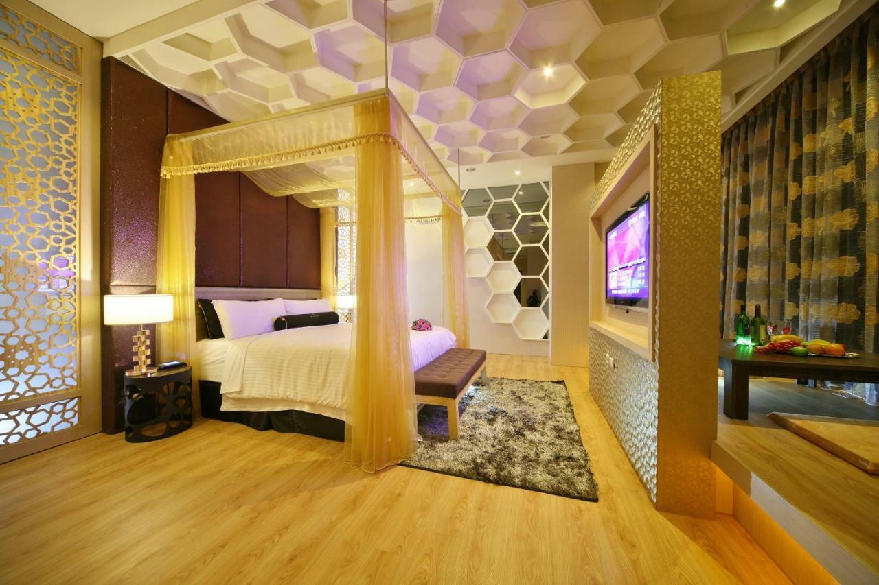 Doule Motel Taichung Exterior foto
