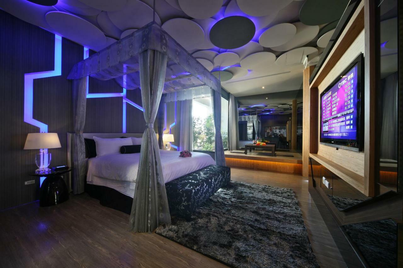 Doule Motel Taichung Exterior foto