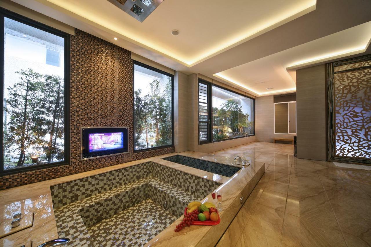 Doule Motel Taichung Exterior foto