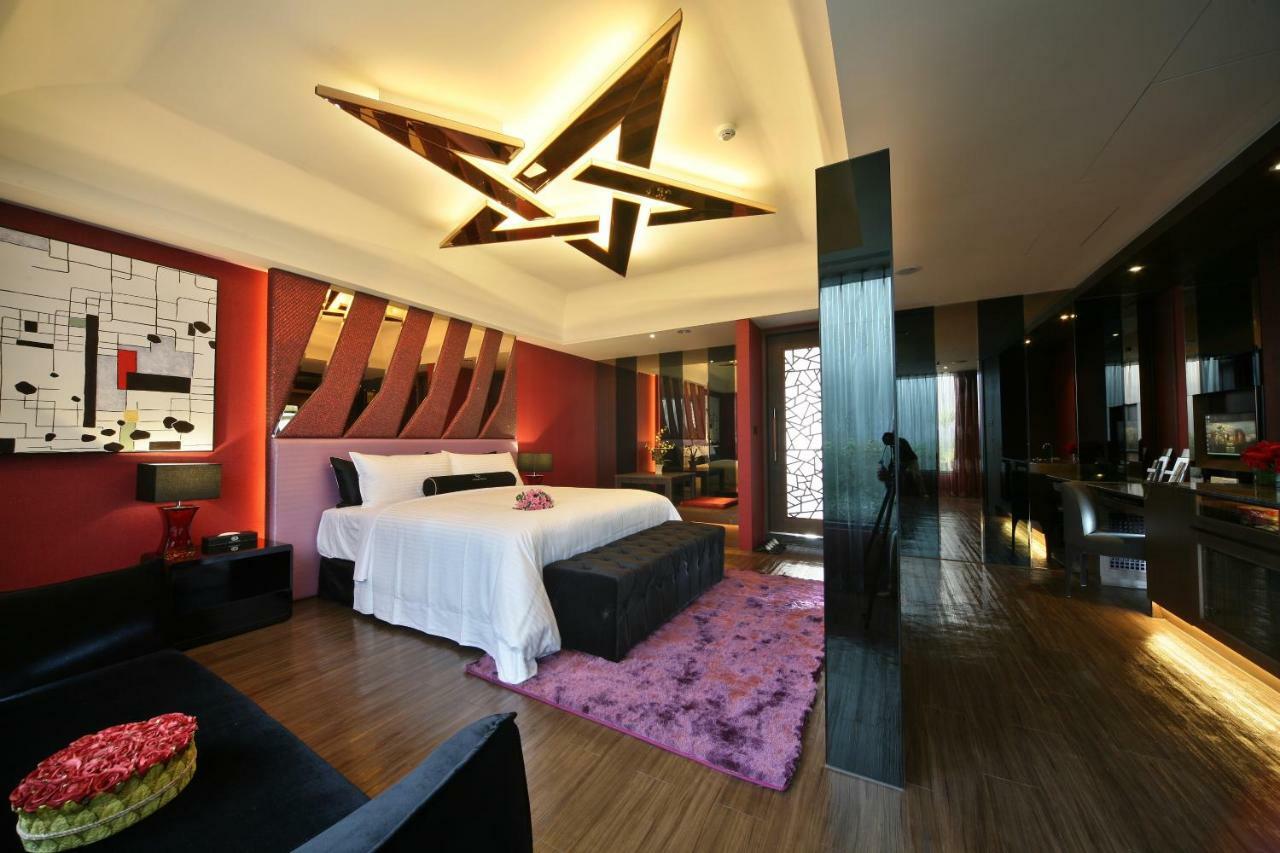 Doule Motel Taichung Exterior foto