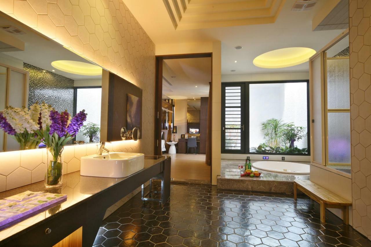 Doule Motel Taichung Exterior foto