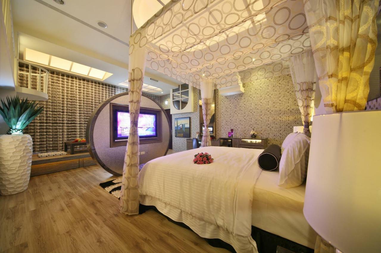 Doule Motel Taichung Exterior foto