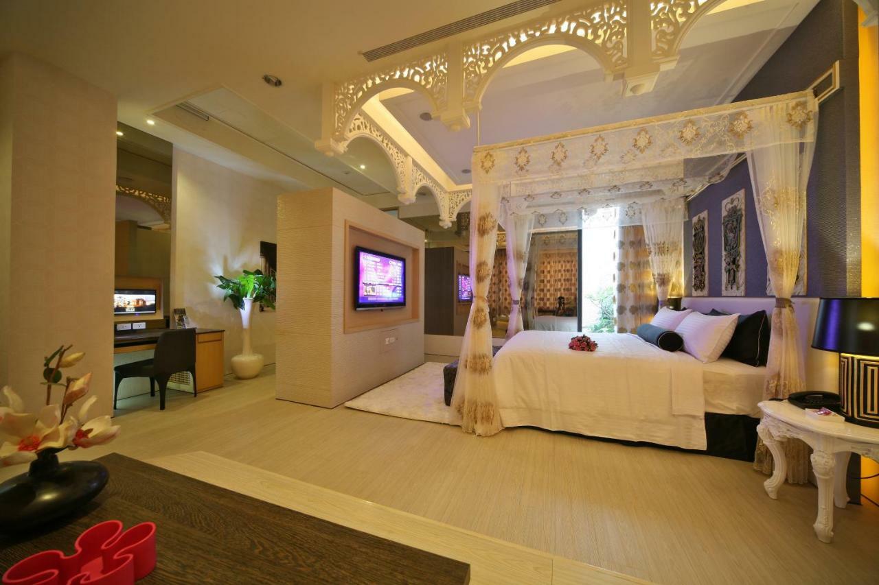 Doule Motel Taichung Exterior foto