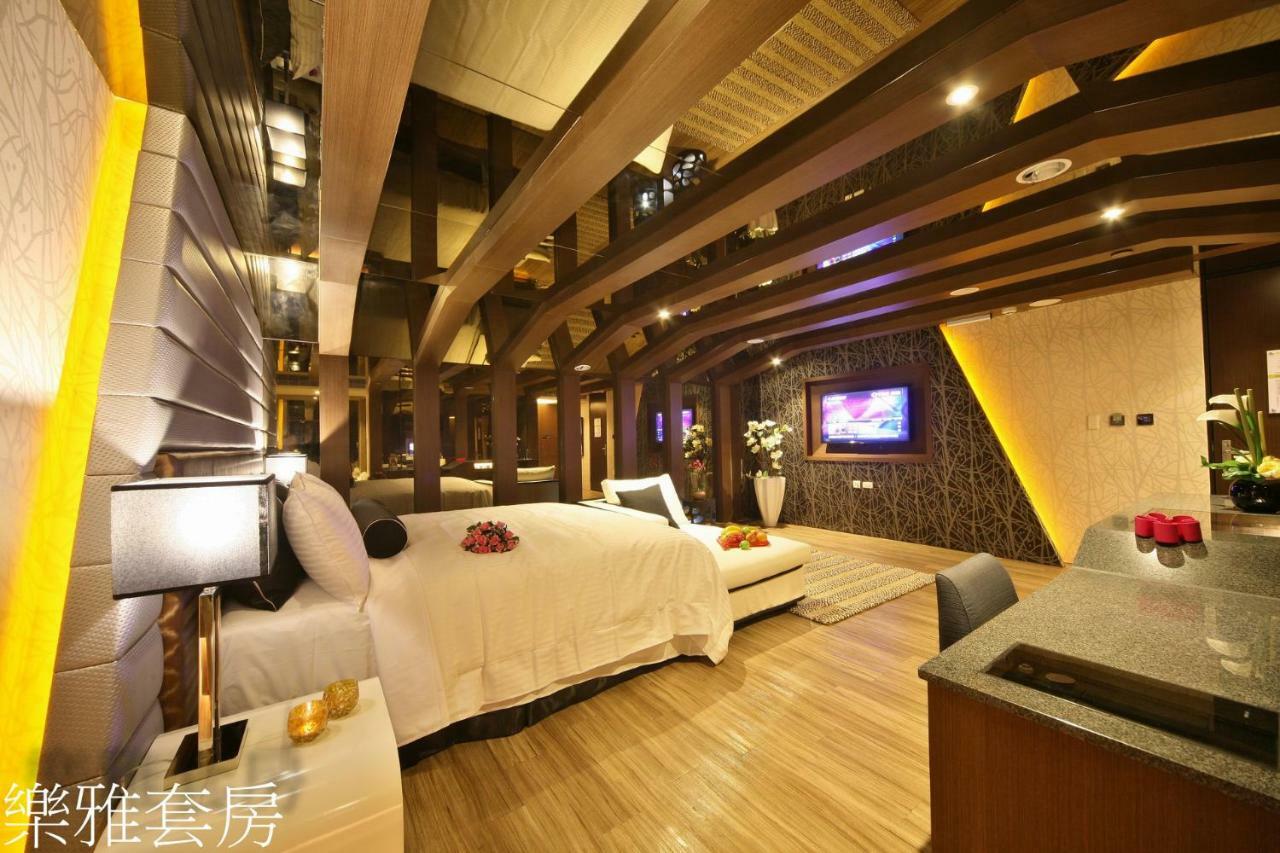 Doule Motel Taichung Exterior foto