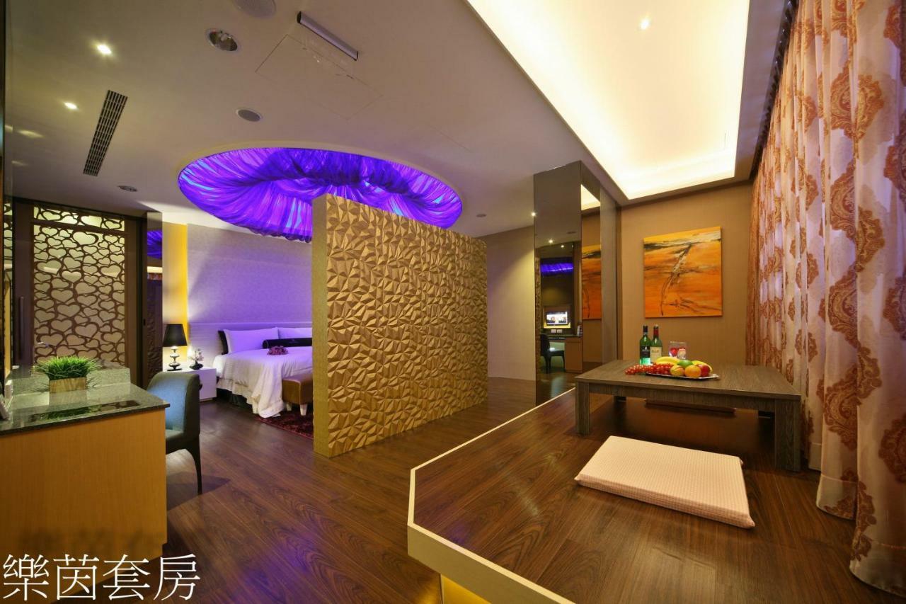 Doule Motel Taichung Exterior foto