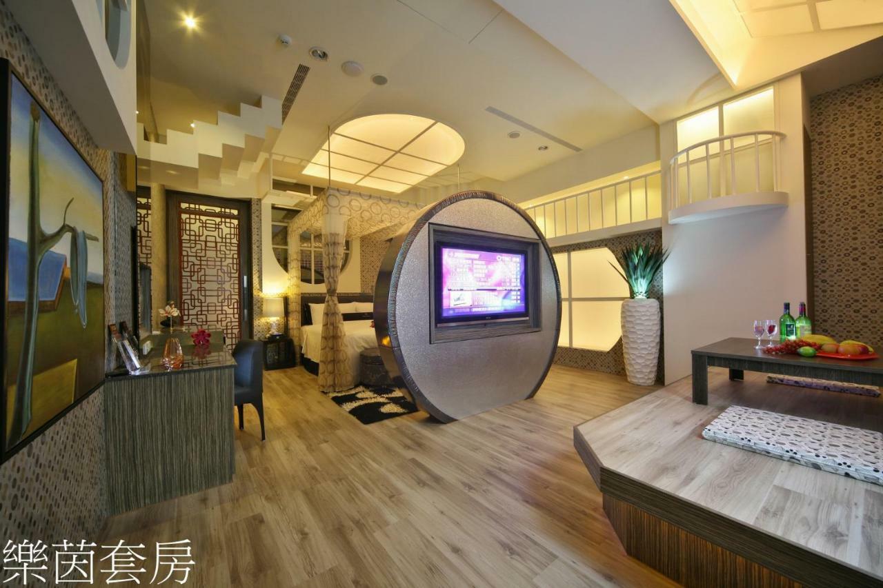 Doule Motel Taichung Exterior foto