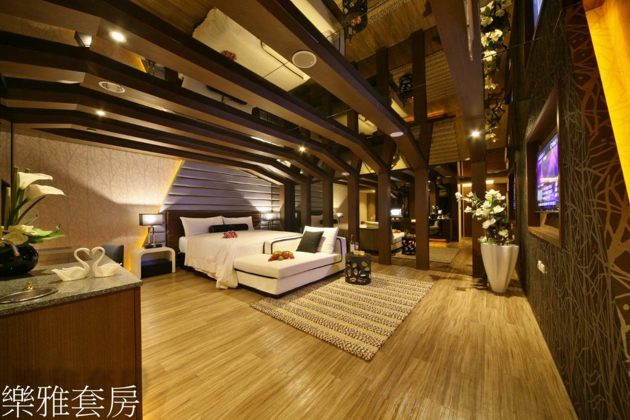 Doule Motel Taichung Exterior foto