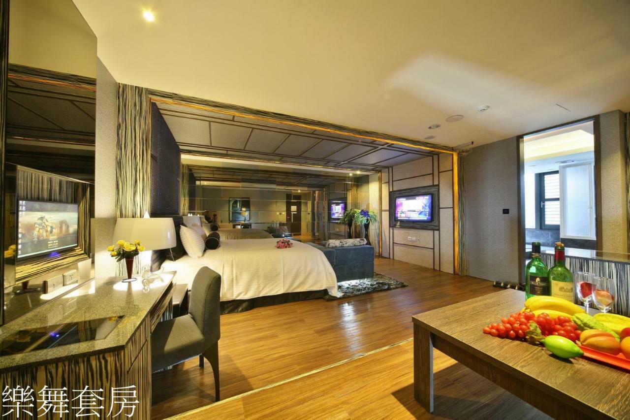 Doule Motel Taichung Exterior foto