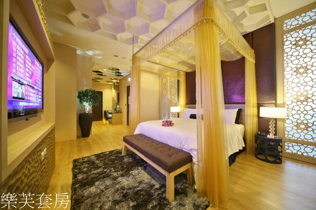 Doule Motel Taichung Exterior foto