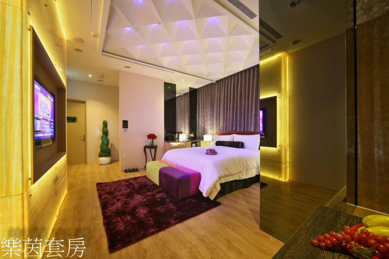 Doule Motel Taichung Exterior foto