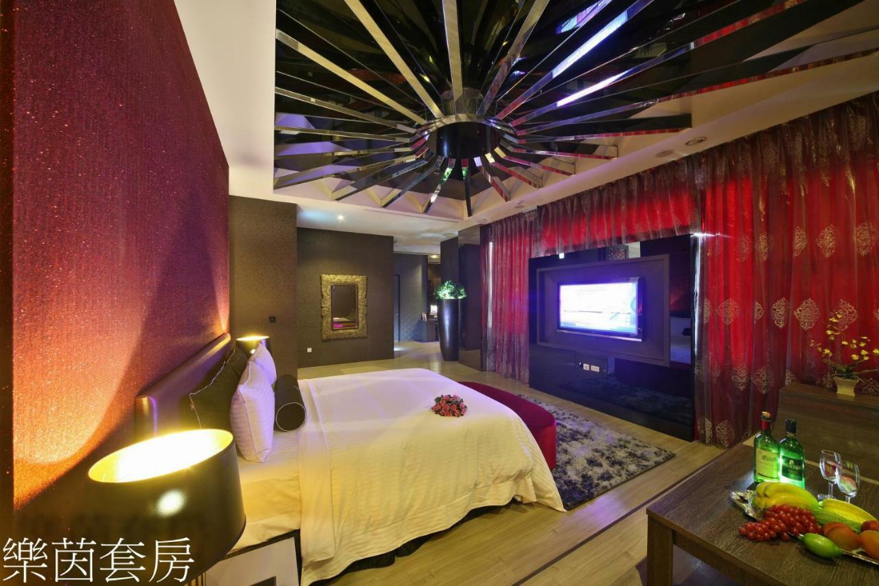 Doule Motel Taichung Exterior foto