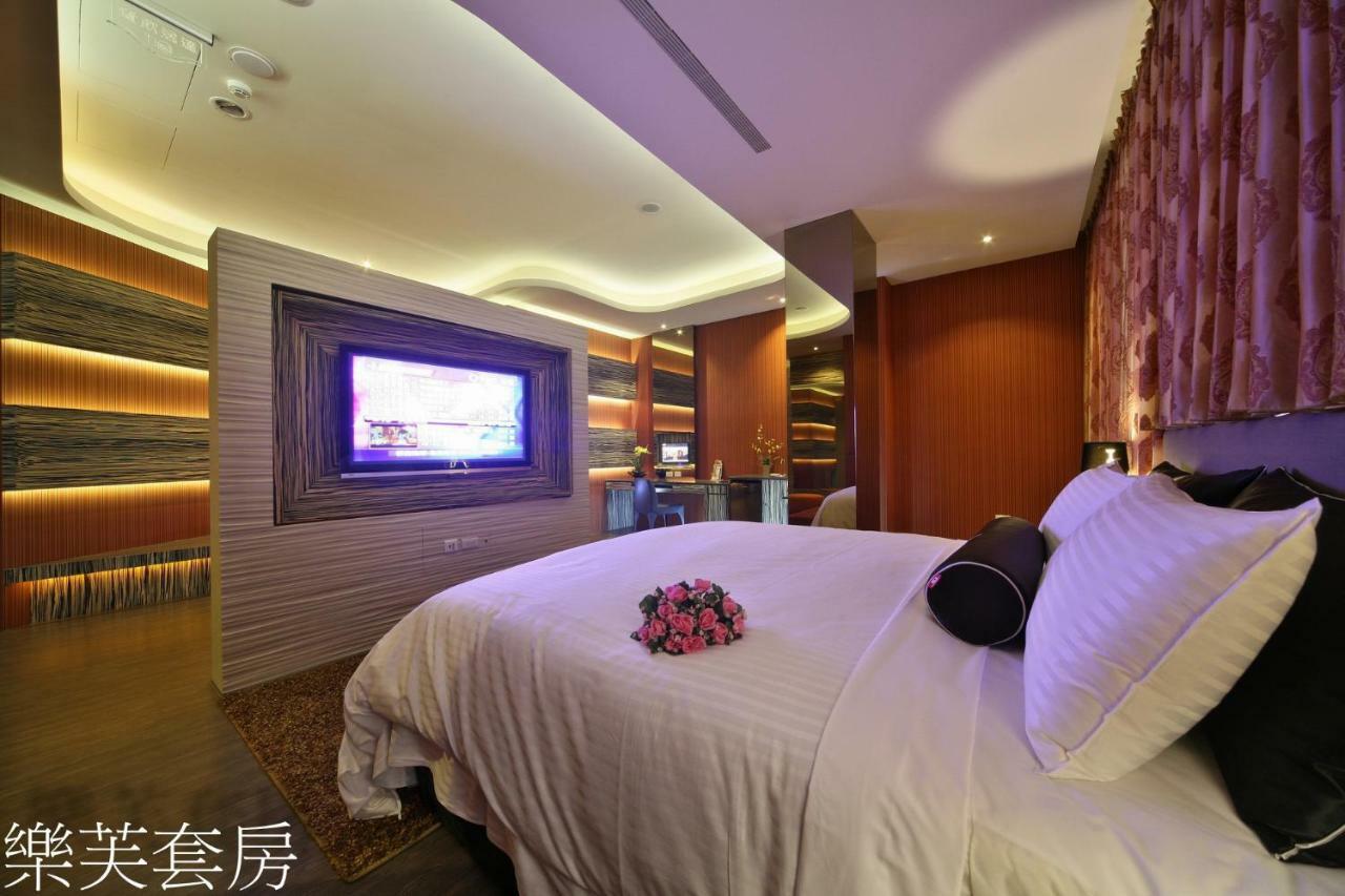 Doule Motel Taichung Exterior foto