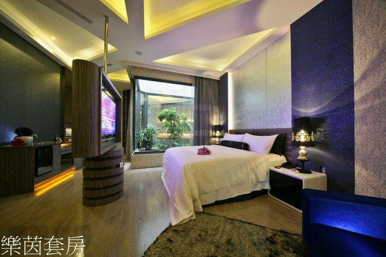 Doule Motel Taichung Exterior foto